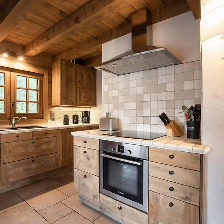 Chalet Pour 8 Avec Cheminee, Proche Des Pistes, Wifi, Garage, Non Fumeur - Fr-1-304-110 *