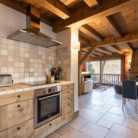 Pour 8 Avec Cheminee, Proche Des Pistes, Wifi, Garage, Non Fumeur - Fr-1-304-110